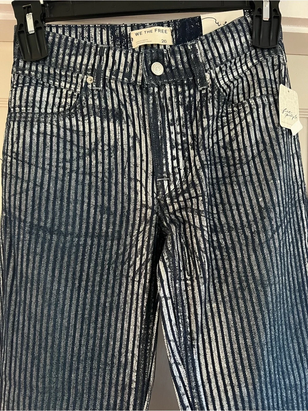 We The Free West Coast Relaxed Metallic Flare Jeans in Country Blue Size 26 NWT